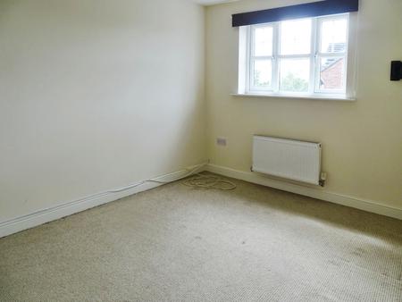 4 bedroom Town house to let in Greenoaks Close, Abram, WN2