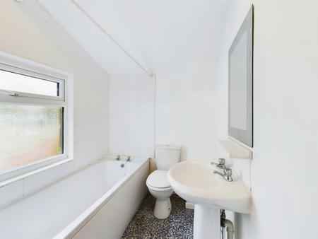 2 bedroom Terraced House to let in Ormskirk Road, Wigan, WN5