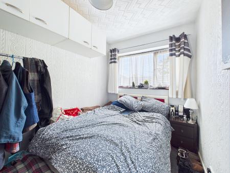4 bedroom Semi-detached house for sale in Ormskirk Road, Wigan, WN5