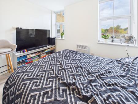 1 bedroom Flat for sale in Standishgate, Wigan, WN1