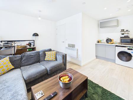 1 bedroom Flat for sale in Standishgate, Wigan, WN1