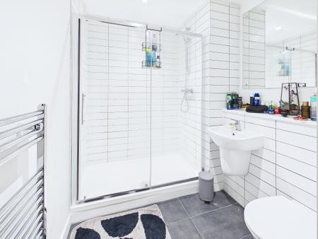 1 bedroom Flat for sale in Standishgate, Wigan, WN1