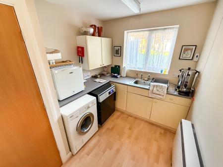 2 bedroom Bungalow for sale in Upland Drive, Markfield, LE67