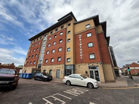 1 bedroom Flat for sale in Woodgate, Loughborough, LE11