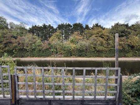 3 bedroom Semi-detached house for sale in Holbein Close, Loughborough, LE11