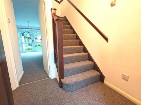 2 bedroom Semi-detached house for sale in Pleasant Close, Loughborough, LE11