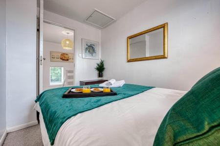 3 bedroom Semi-detached house to let in Abberton Way, Loughborough, LE11