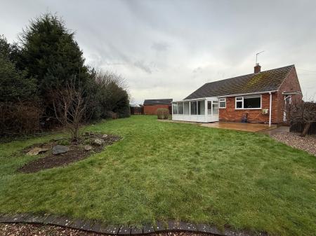 3 bedroom Bungalow to let in St Bernards Close, Shepshed, LE12
