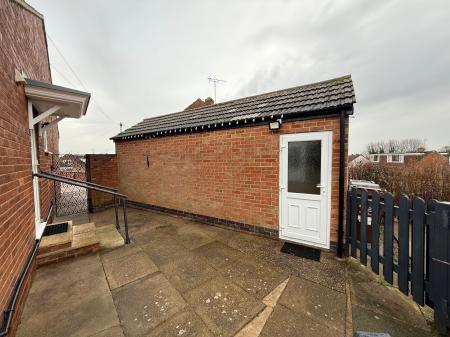 3 bedroom Bungalow to let in St Bernards Close, Shepshed, LE12