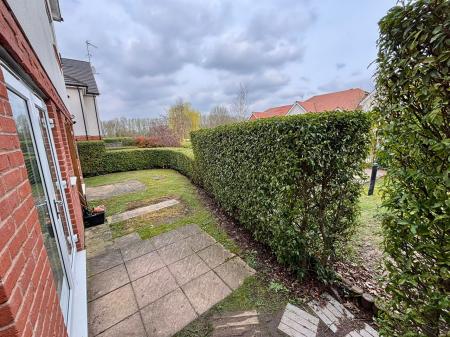 2 bedroom Flat to let in Mill View, Anstey, LE7