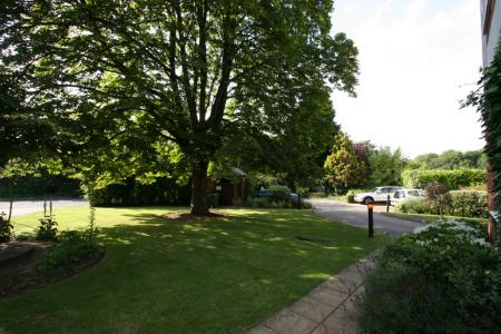 2 bedroom Flat to let in Mill View, Anstey, LE7