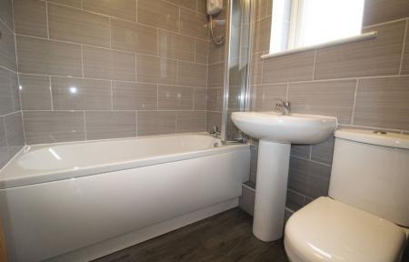 1 bedroom Town house to let in Quantock Rise, Shepshed, LE12