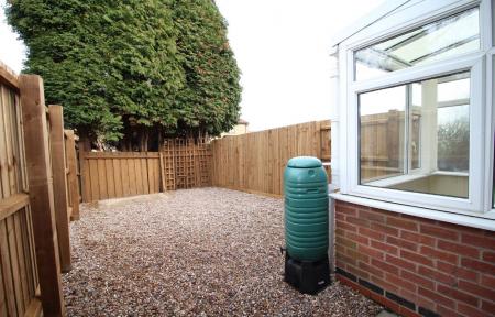 1 bedroom Town house to let in Quantock Rise, Shepshed, LE12