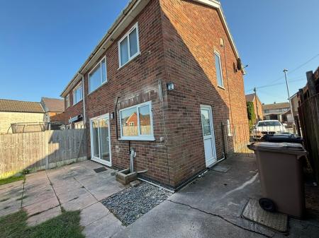 3 bedroom Semi-detached house to let in Forest Street, Shepshed, LE12