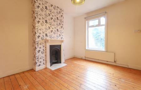2 bedroom End of terrace house to let in Hopefield Road, Leicester, LE3