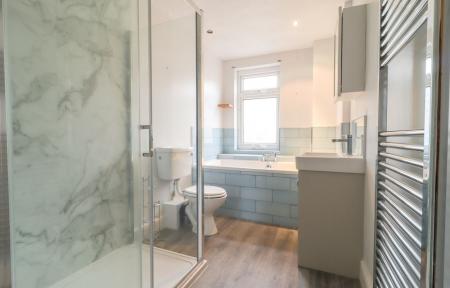 2 bedroom End of terrace house to let in Hopefield Road, Leicester, LE3