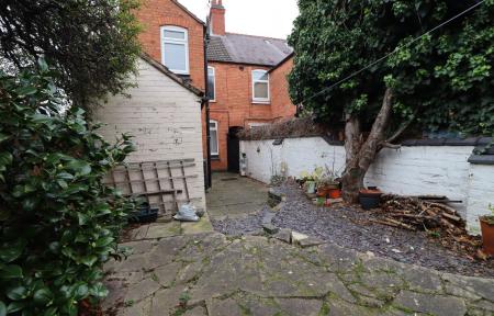 2 bedroom End of terrace house to let in Hopefield Road, Leicester, LE3