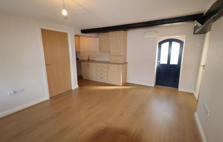 2 bedroom Apartment to let in Market Place, Belton, LE12