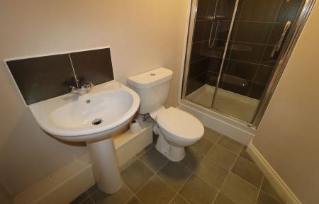 2 bedroom Apartment to let in Market Place, Belton, LE12