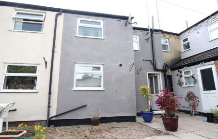 2 bedroom Terraced House to let in Field Street, Shepshed, LE12