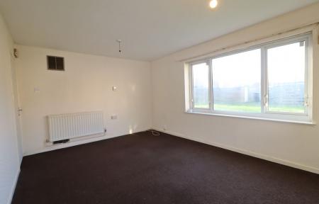 1 bedroom Flat to let in Oakham Close, Loughborough, LE11