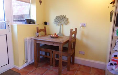 2 bedroom Semi-detached house to let in Ploughmans Drive, Shepshed, LE12
