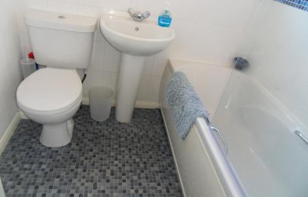 2 bedroom Semi-detached house to let in Ploughmans Drive, Shepshed, LE12