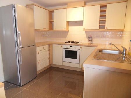 4 bedroom Semi-detached house to let in Maxwell Drive, Loughborough, LE11