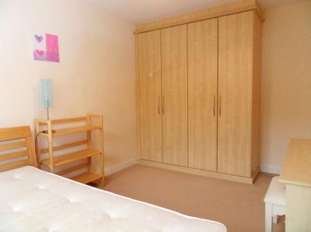 4 bedroom Semi-detached house to let in Maxwell Drive, Loughborough, LE11