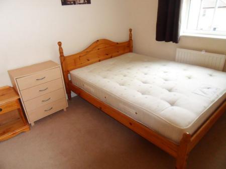 4 bedroom Semi-detached house to let in Maxwell Drive, Loughborough, LE11