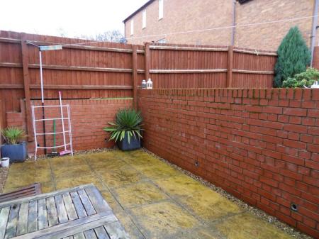 4 bedroom Semi-detached house to let in Maxwell Drive, Loughborough, LE11