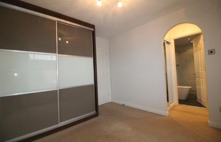 4 bedroom Detached house to let in Lemontree Lane, Loughborough, LE11