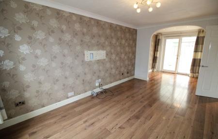 4 bedroom Detached house to let in Lemontree Lane, Loughborough, LE11