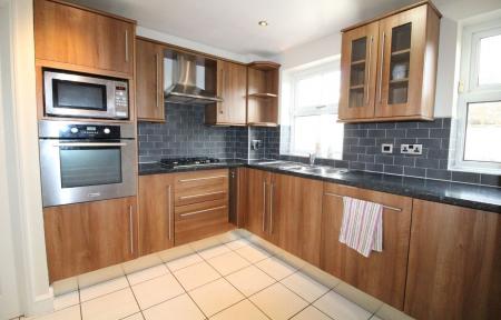 4 bedroom Detached house to let in Lemontree Lane, Loughborough, LE11