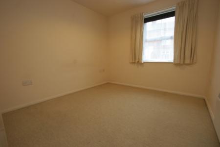 2 bedroom Flat to let in Trinity Street, Loughborough, LE11