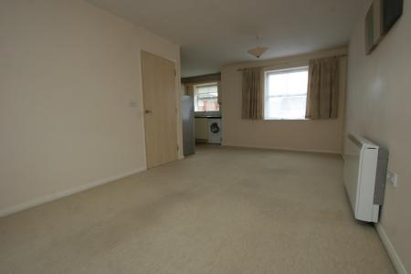 2 bedroom Flat to let in Trinity Street, Loughborough, LE11