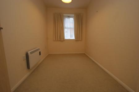 2 bedroom Flat to let in Trinity Street, Loughborough, LE11