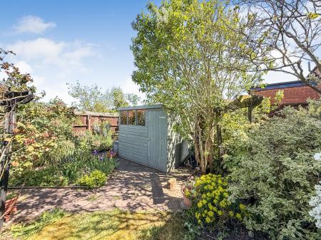 4 bedroom Bungalow for sale in Limehurst Avenue, Loughborough, LE11