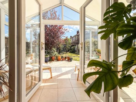 4 bedroom Bungalow for sale in Limehurst Avenue, Loughborough, LE11