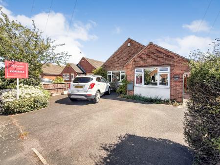4 bedroom Bungalow for sale in Limehurst Avenue, Loughborough, LE11