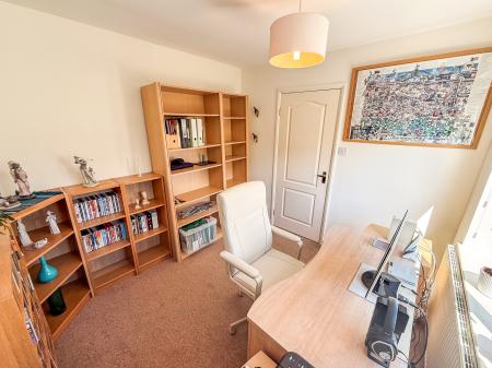 4 bedroom Bungalow for sale in Limehurst Avenue, Loughborough, LE11