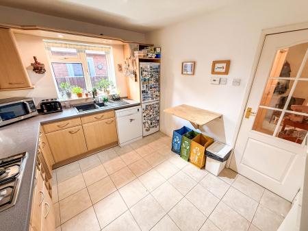 4 bedroom Bungalow for sale in Limehurst Avenue, Loughborough, LE11