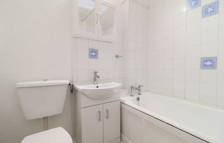 2 bedroom Apartment to let in High Street, Ibstock, LE67