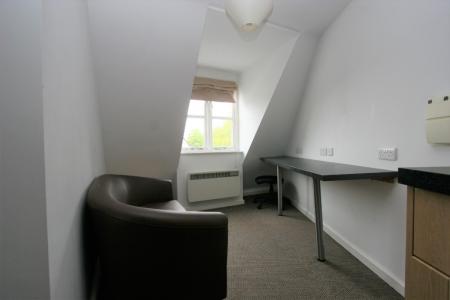 1 bedroom Flat to let in Sparrow Hill, Loughborough, LE11