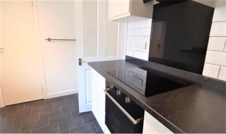 4 bedroom Semi-detached house to let in New Ashby Road, Loughborough, LE11