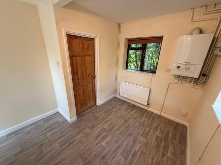 4 bedroom Terraced House to let in Park Avenue, Loughborough, LE11
