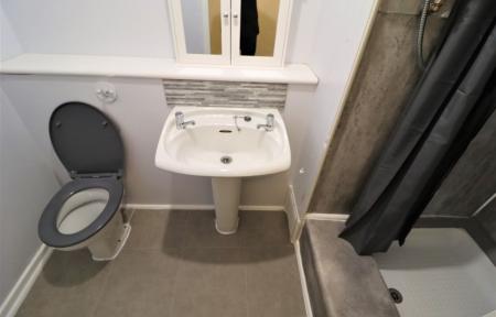 1 bedroom Flat to let in Brendon Close, Shepshed, LE12