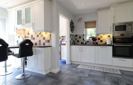 4 bedroom Detached house to let in Allendale Road, Loughborough, LE11