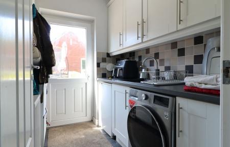 4 bedroom Detached house to let in Allendale Road, Loughborough, LE11