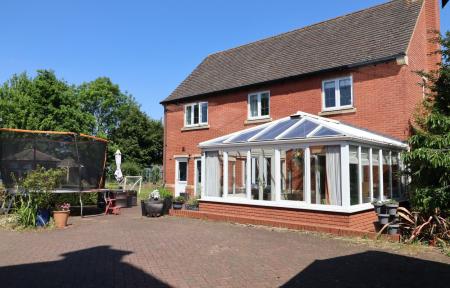 4 bedroom Detached house to let in Allendale Road, Loughborough, LE11